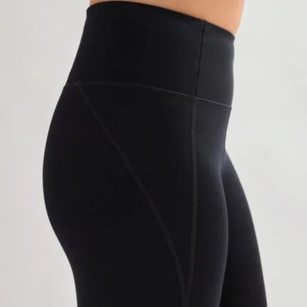 Girlfriend Collective Black Compression High-Rise 7/8 Leggings Small NWT - Picture 4 of 12
